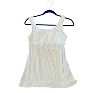 Lululemon White Tank Size 4 EUC